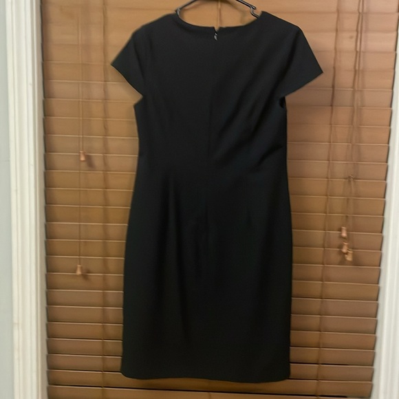 Dress - Picture 3 of 4